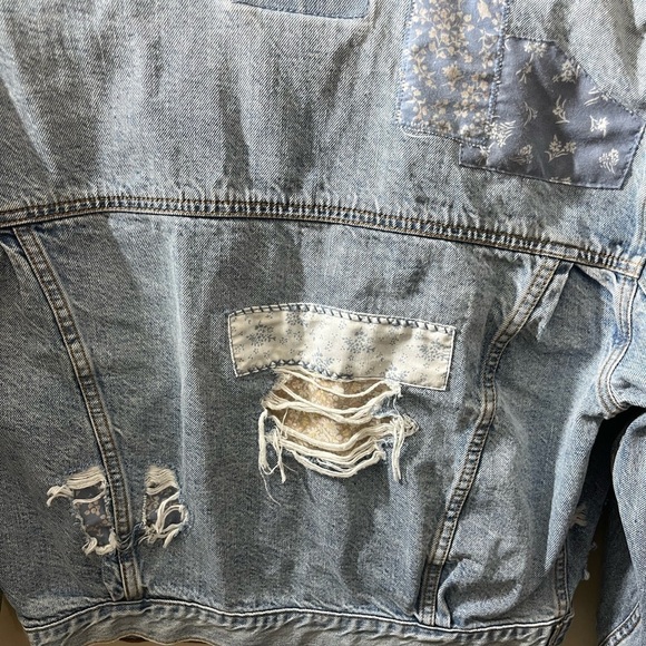 American Eagle Denim Jacket. Size XXS extra extra small. Excellent Condition! - Picture 8 of 11